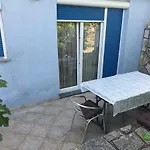 Rooms And Apartments V&M